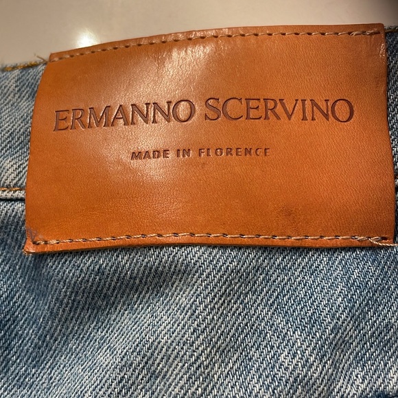 Ermanno Scervino distressed six 40 Jean Skirt with embroidered flowers - Picture 10 of 13